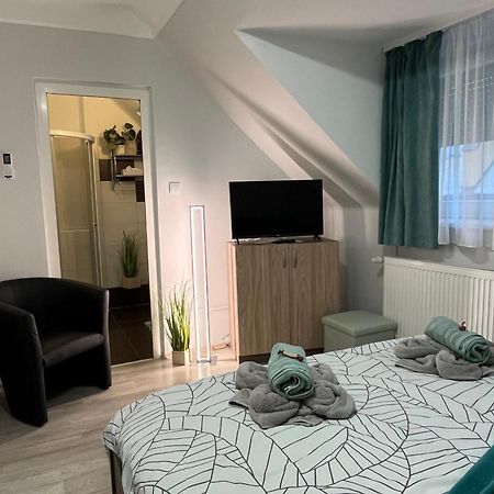 Oreo Apartman Eger Extérieur photo