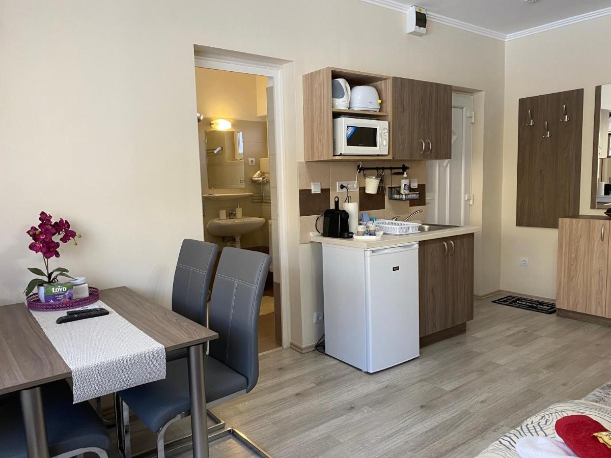 Oreo Apartman Eger Extérieur photo