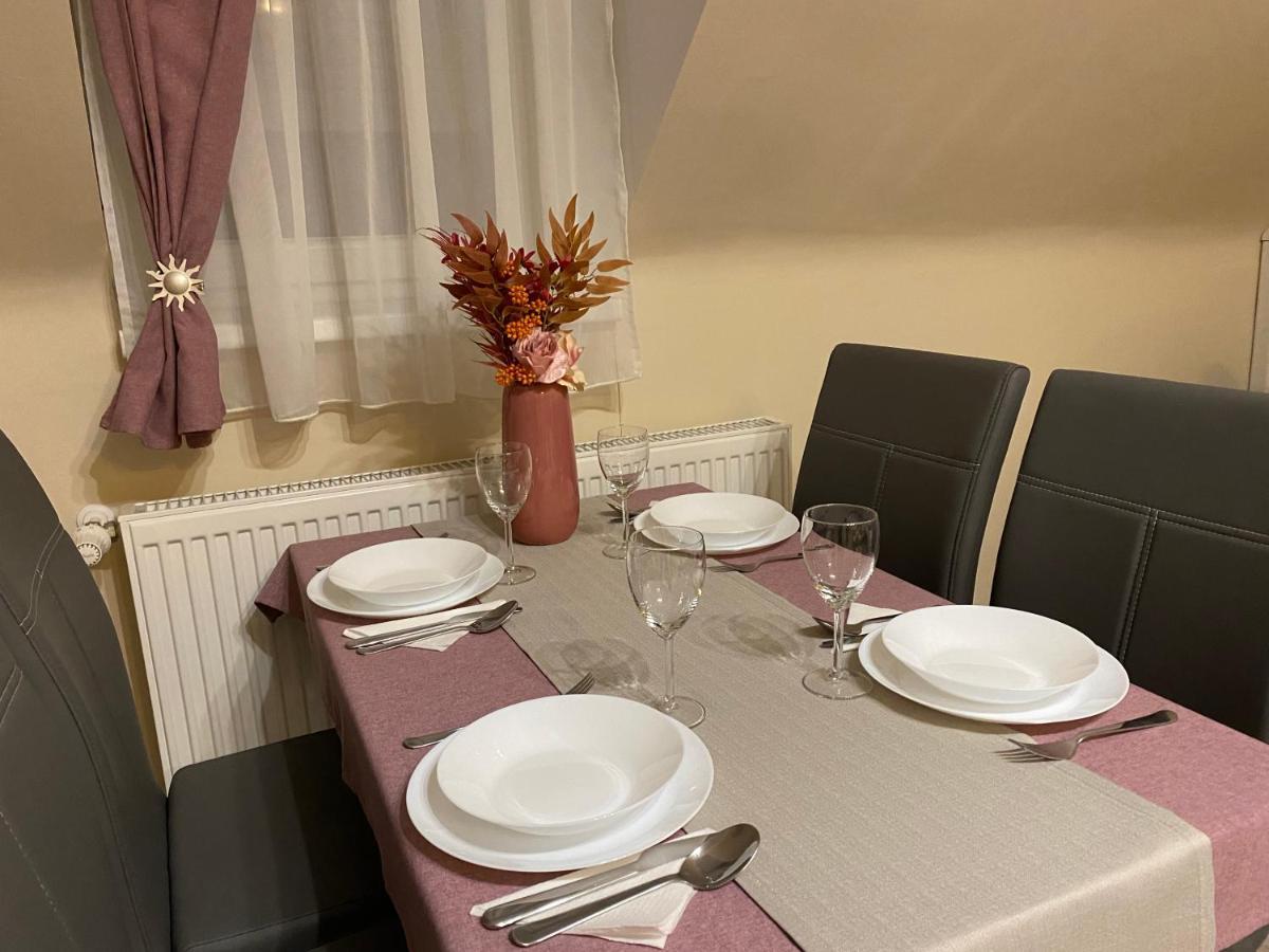 Oreo Apartman Eger Extérieur photo