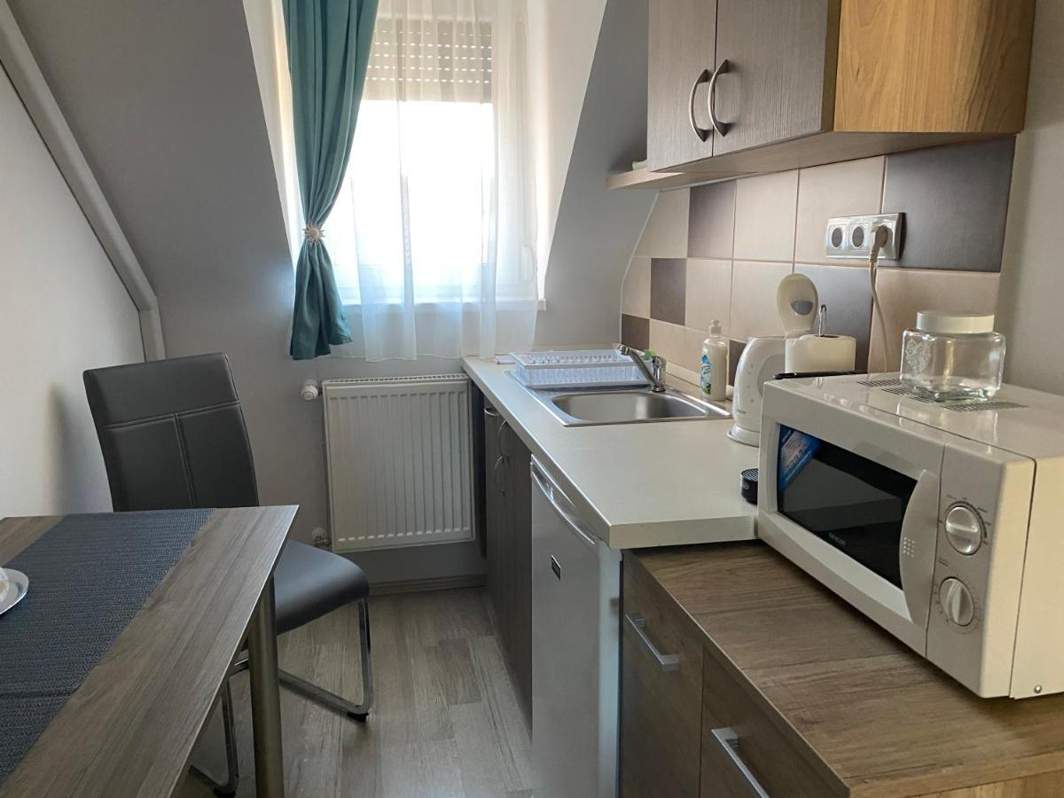 Oreo Apartman Eger Extérieur photo