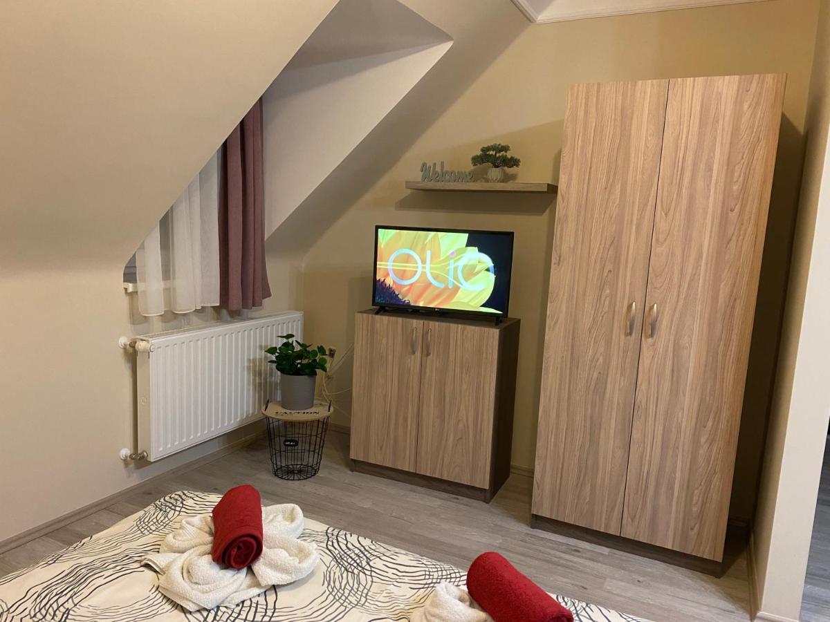 Oreo Apartman Eger Extérieur photo