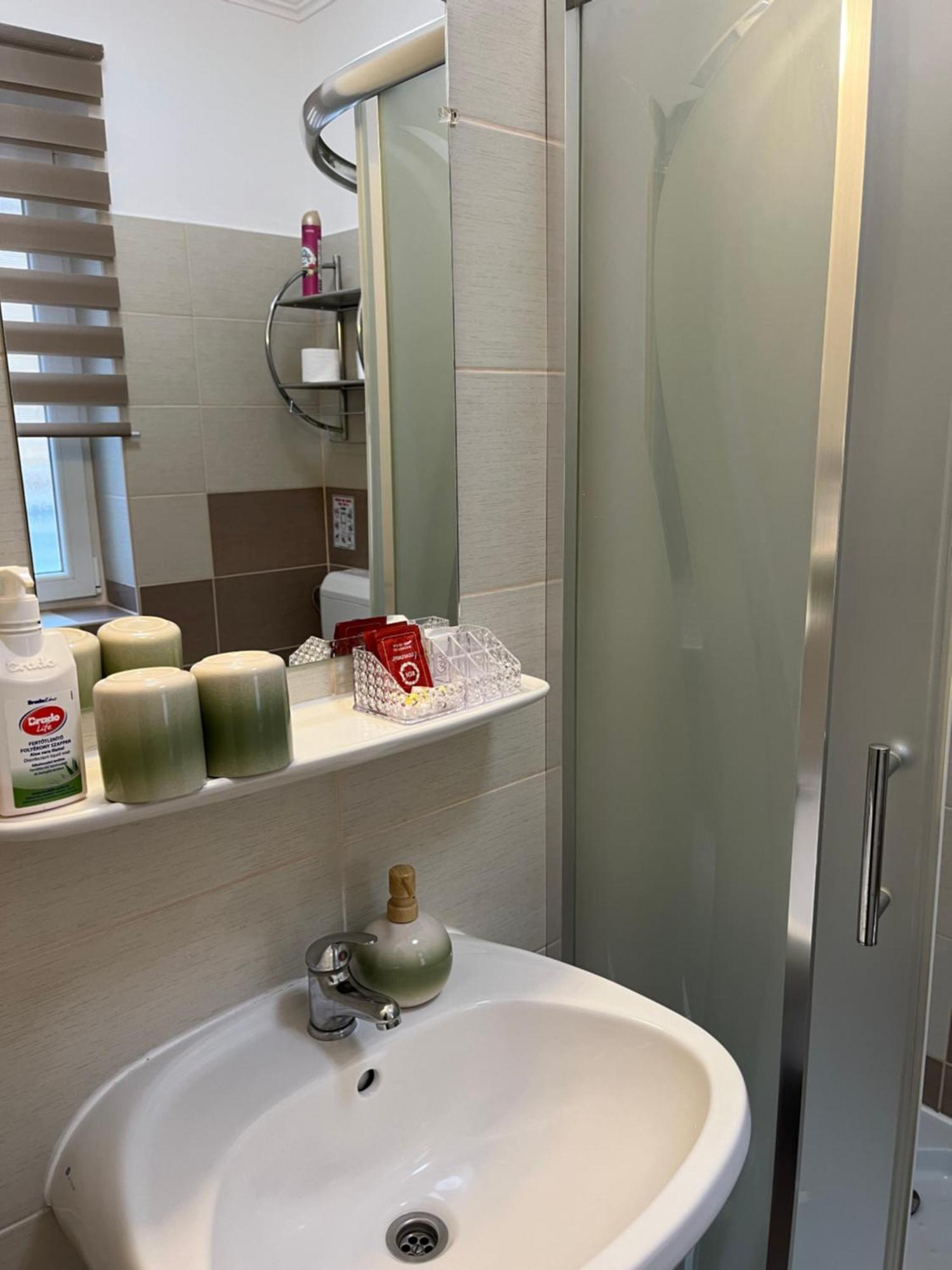 Oreo Apartman Eger Extérieur photo