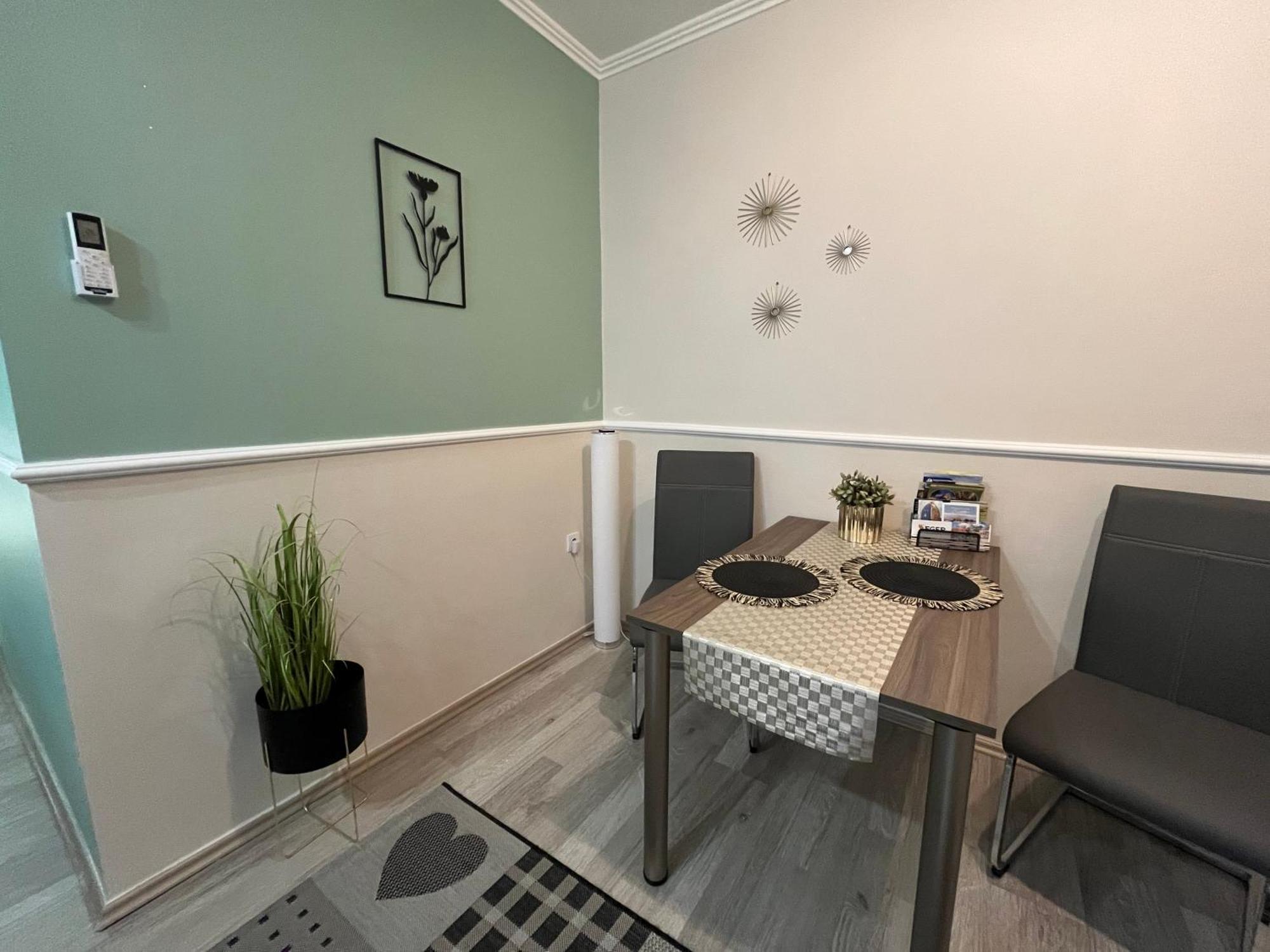Oreo Apartman Eger Extérieur photo