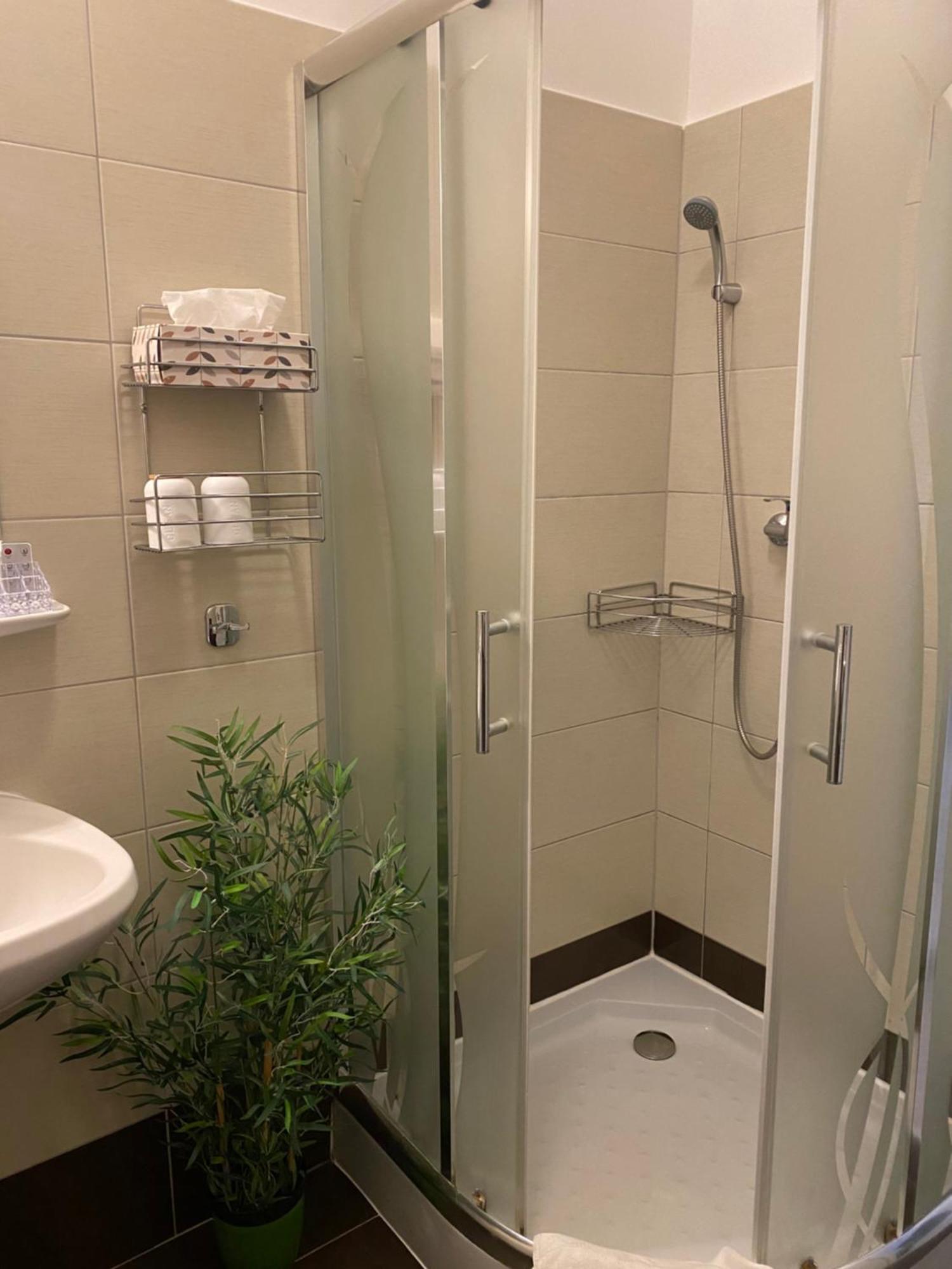 Oreo Apartman Eger Extérieur photo